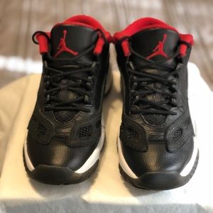 Air Jordan 11 Low IE Retro